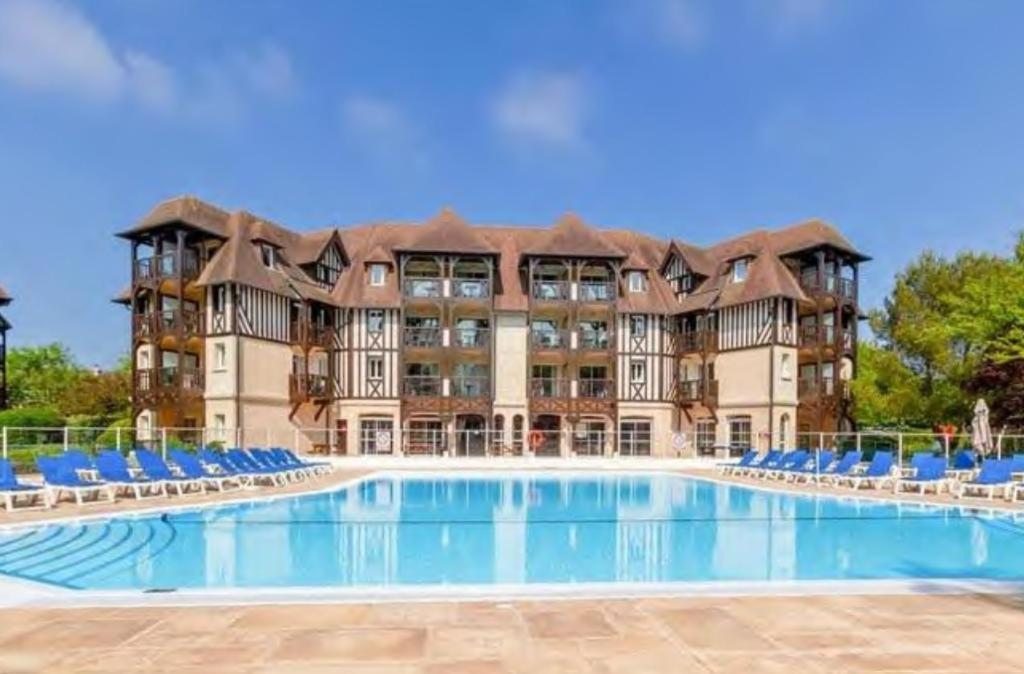 Le Cosy Residence Du Golf Deauville Exterior photo