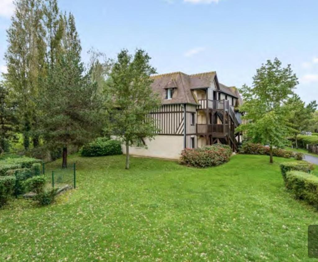 Le Cosy Residence Du Golf Deauville Exterior photo