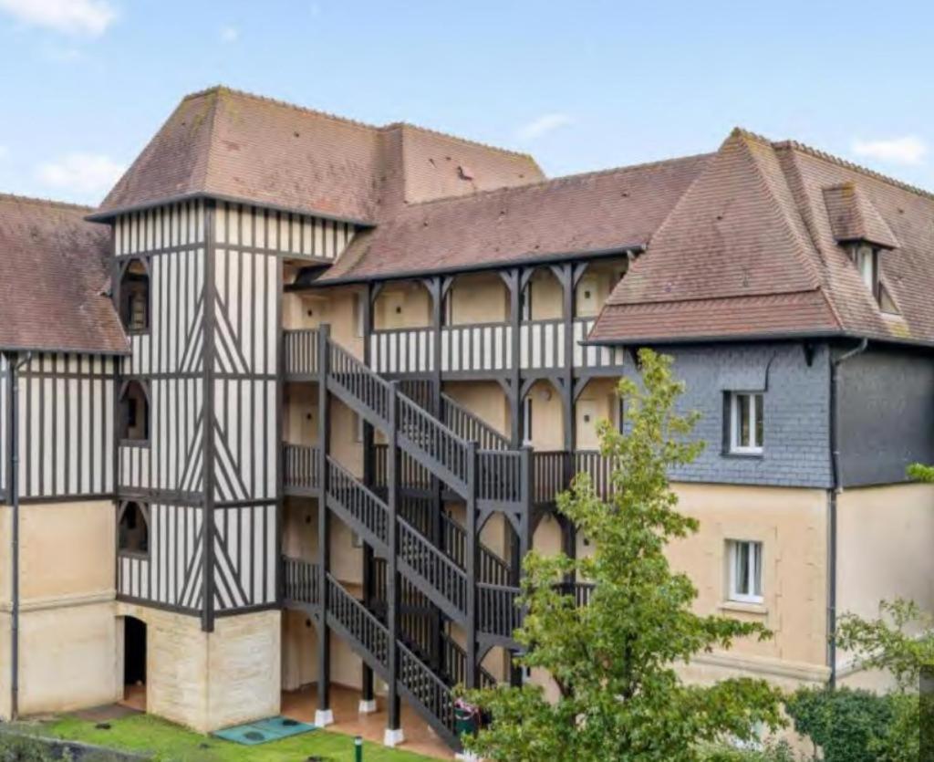 Le Cosy Residence Du Golf Deauville Exterior photo