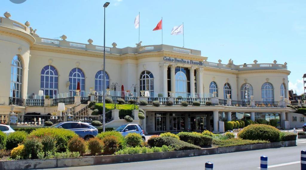 Le Cosy Residence Du Golf Deauville Exterior photo